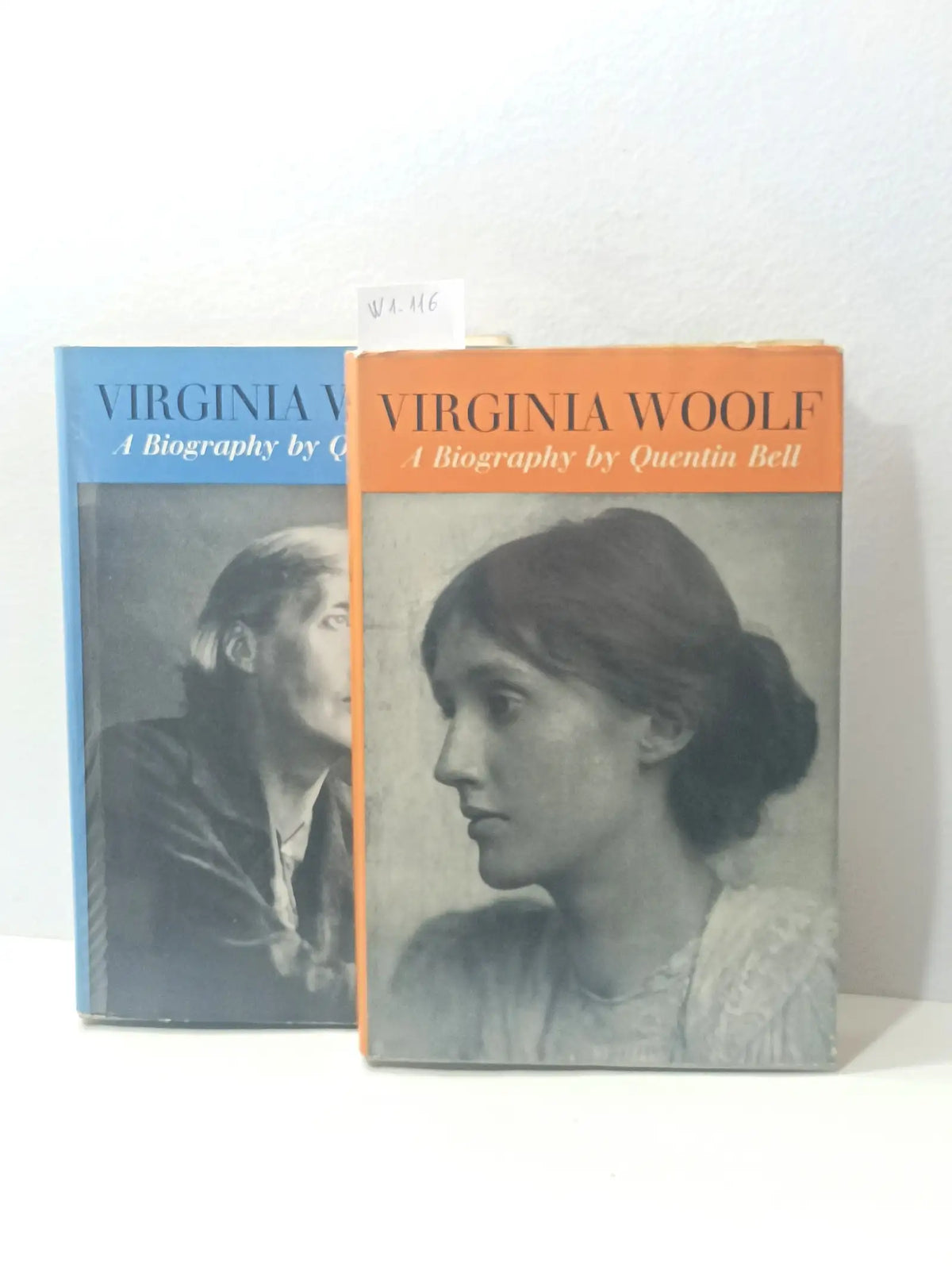 A biography by quentin bell. 2 tomos. — WOOLF, Virginia.
