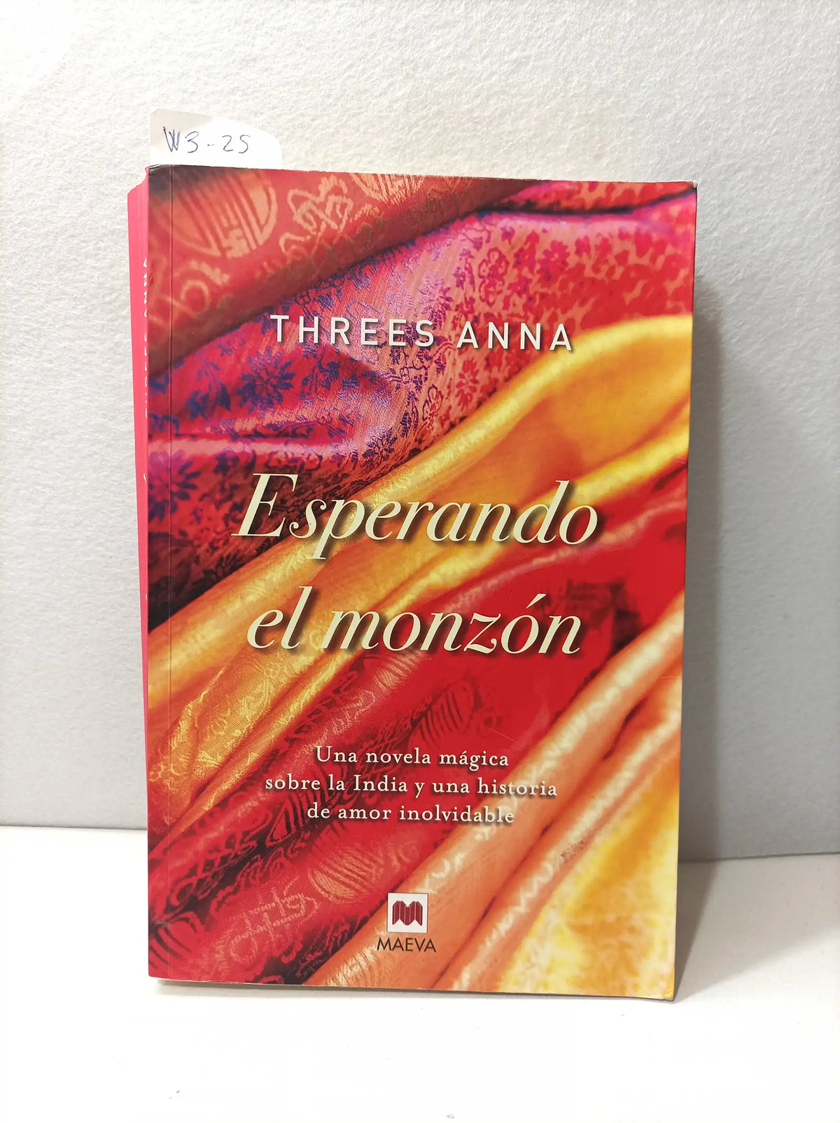 Esperando el monzón. — THREES, Anna.