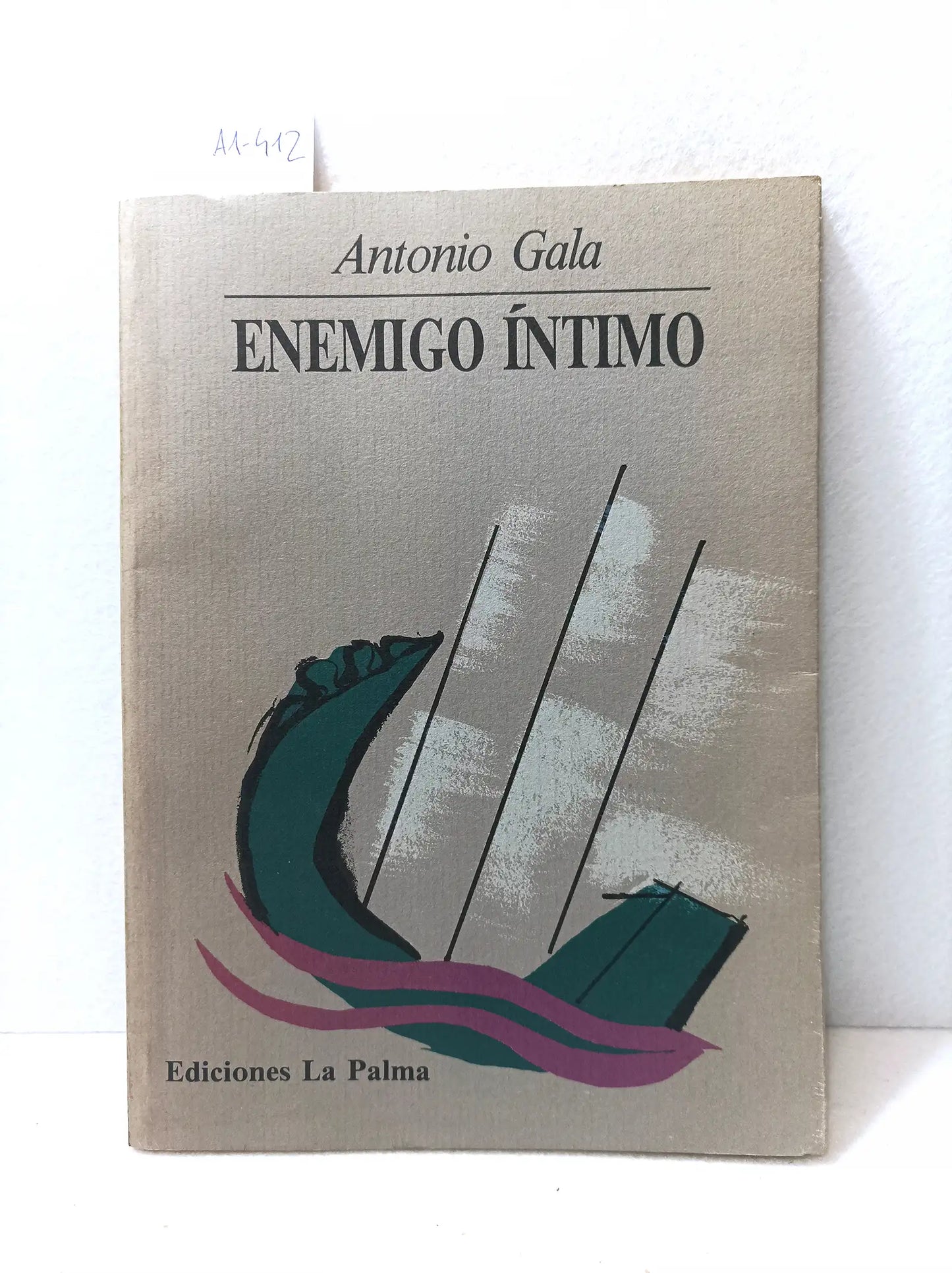 Enemigo íntimo.