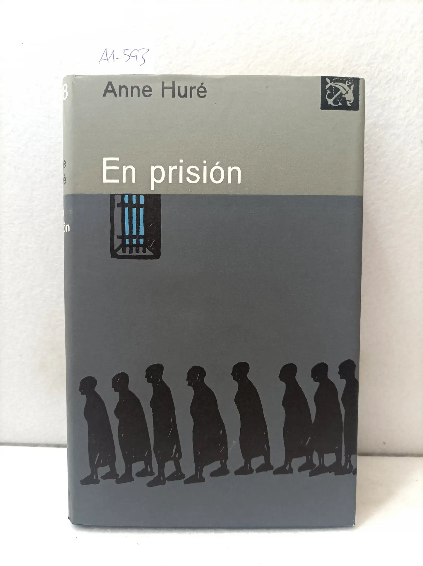 En prisión.