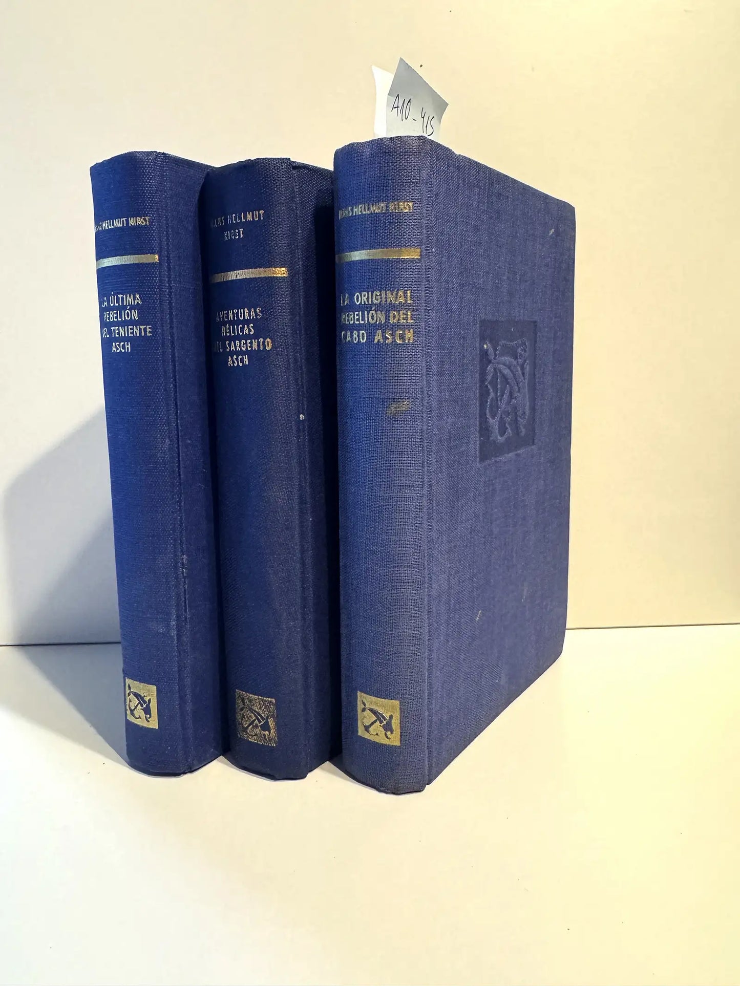 (Trilogía) La original rebelión del cabo Asch / Aventuras bélicas del sargento Asch / La última rebelión del teniente Ash.
