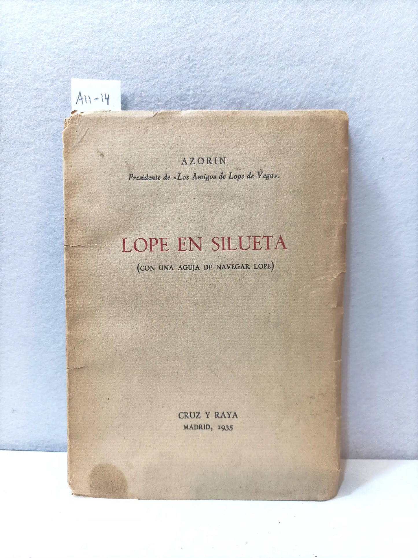 Lope en silueta (con una aguja de navegar Lope).