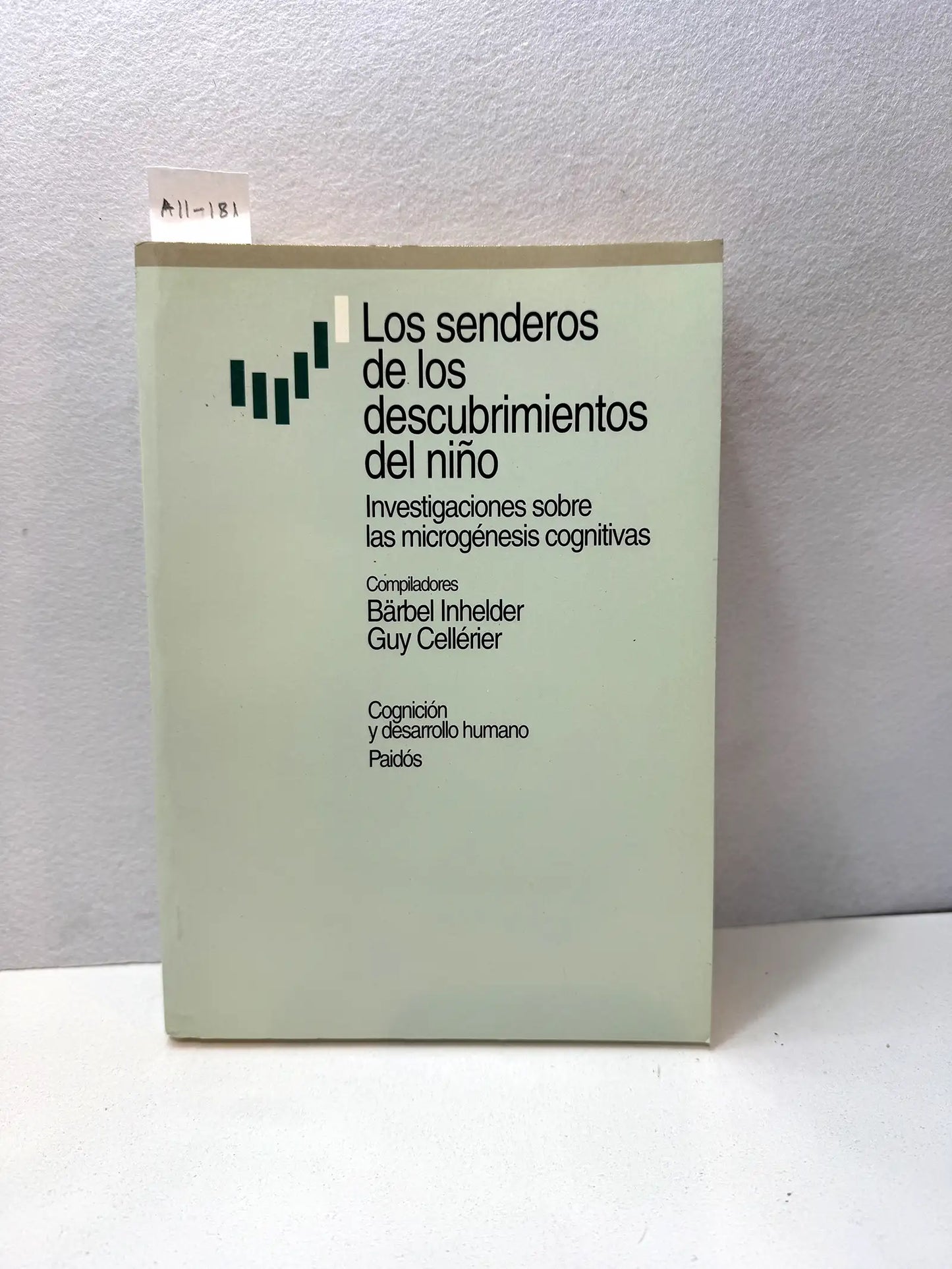 Los senderos de los descubrimientos del niño.
