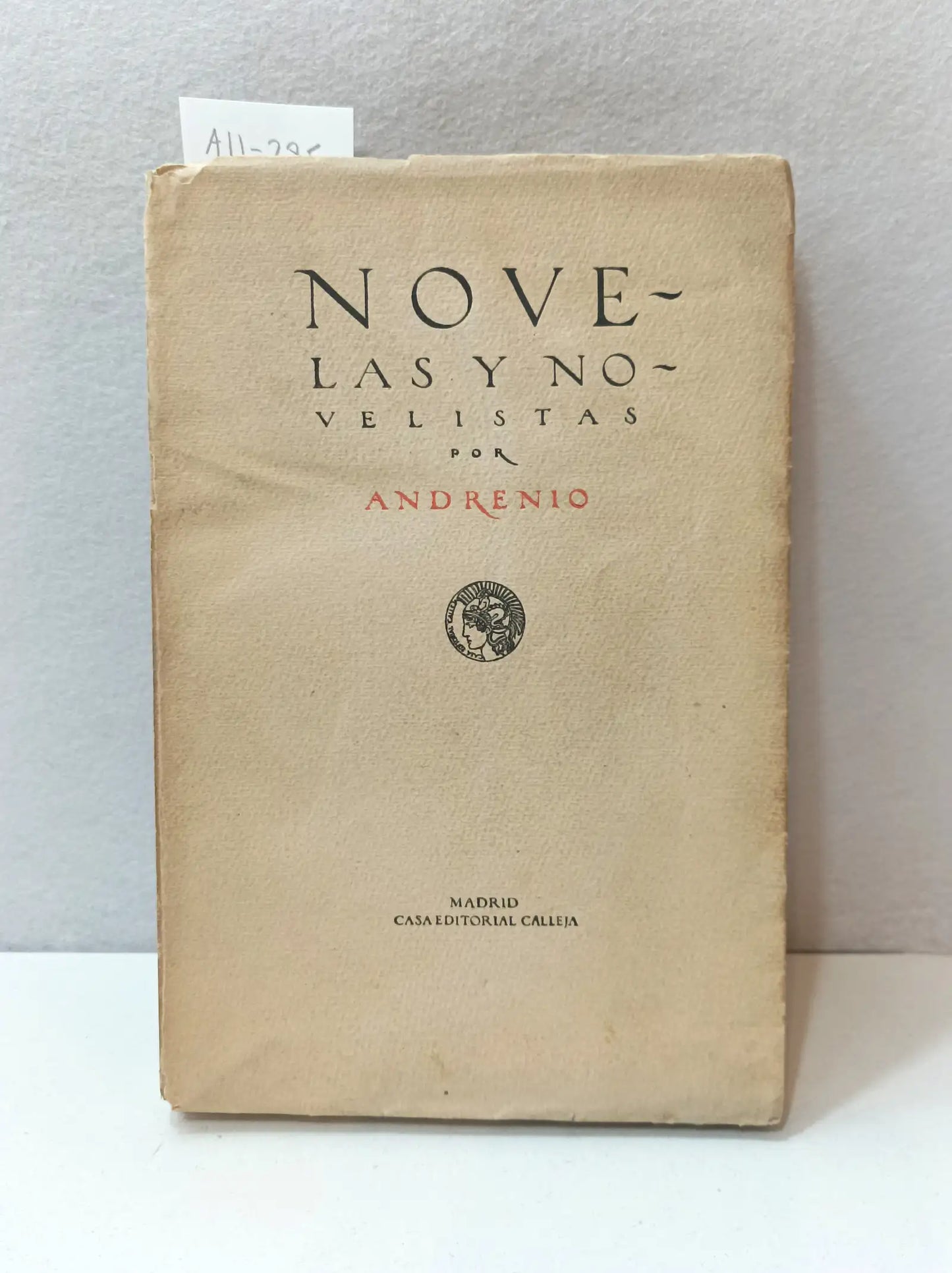 Novelas y novelistas.