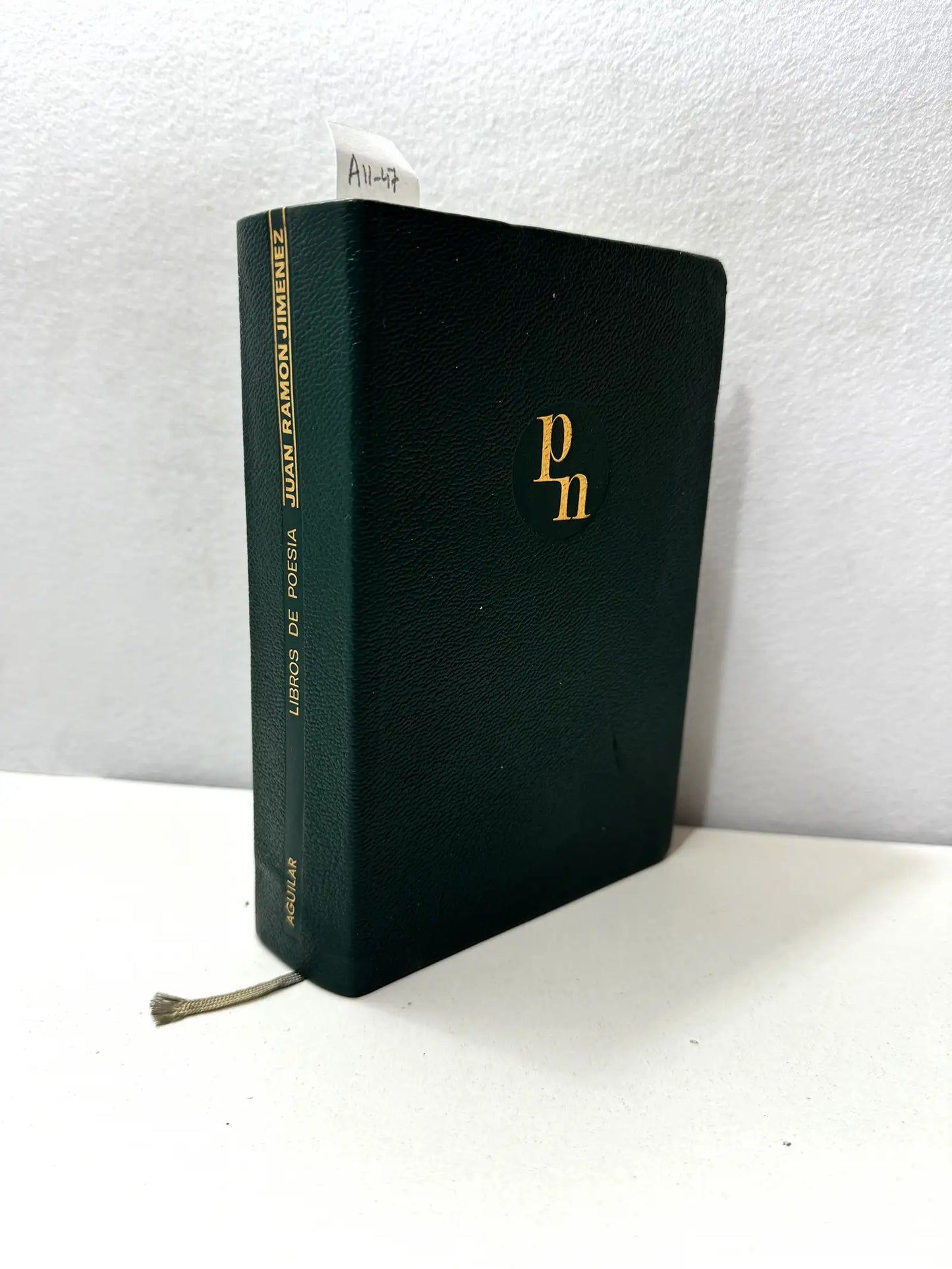 Libros de poesía.