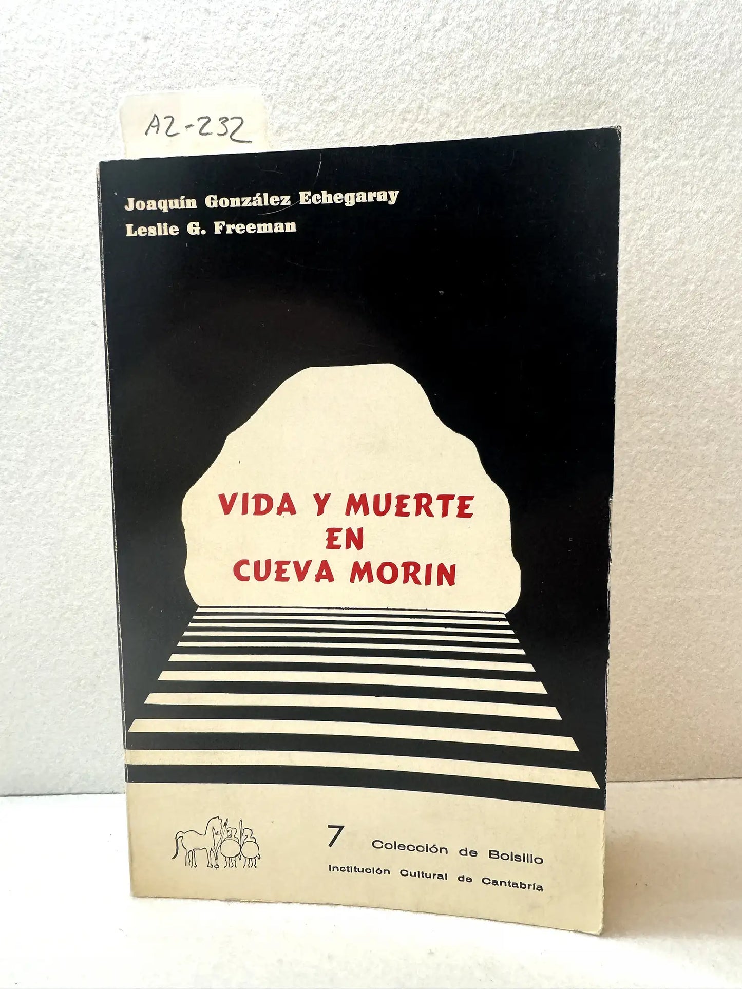 Vida y muerte en [la] cueva [de] Morín [del Rey].
