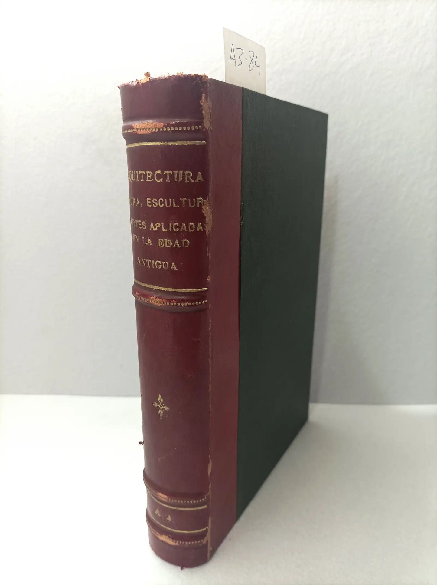 Arquitectura de la Edad Antigua tomo 1. Pintura y escultura de la Edad Antigua tomo 2. Artes aplicadas de la Edad Antigua tomo 3. 1 vol. Colección speculum artis. Director J. F. Ráfols.