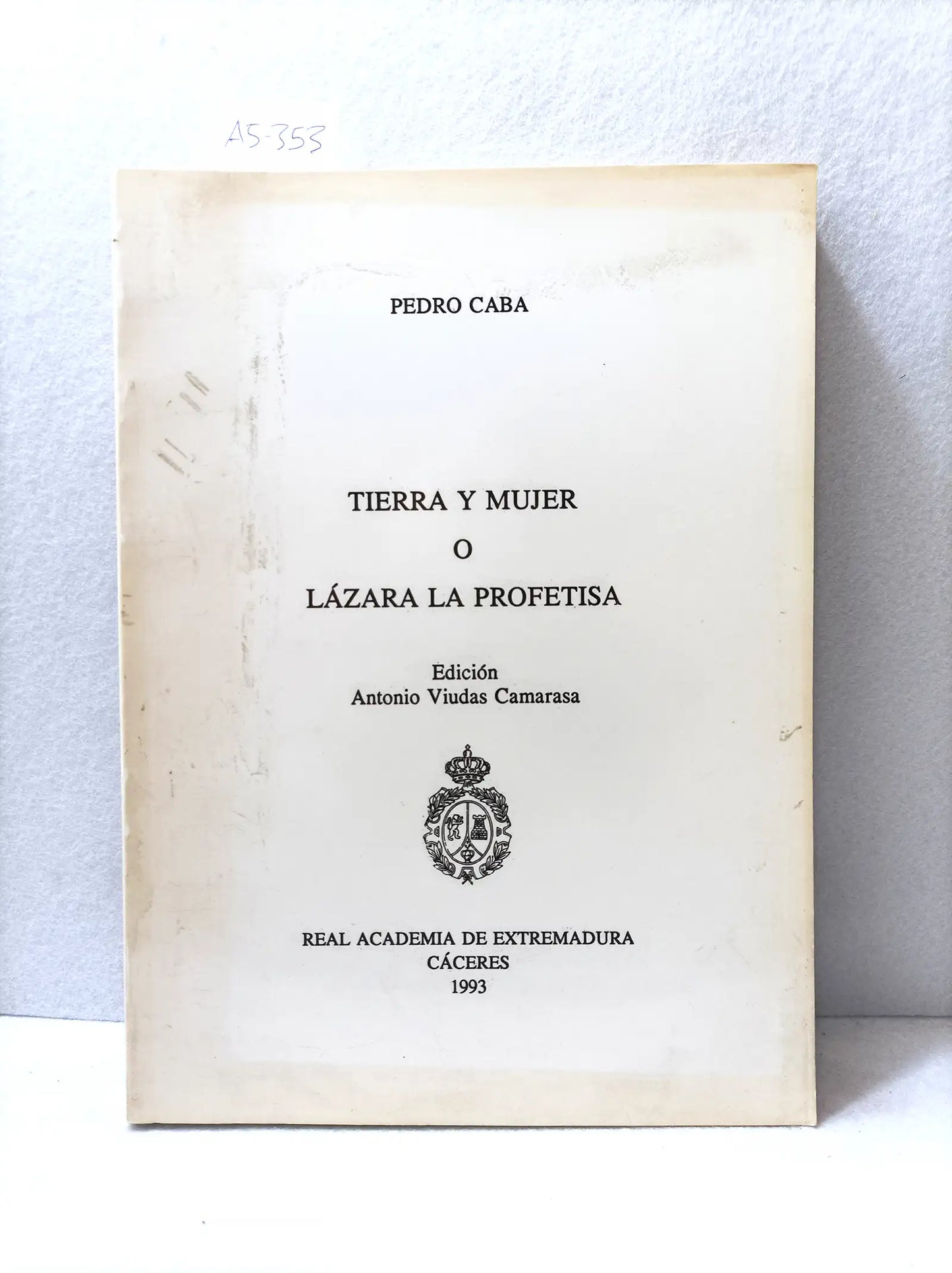 Tierra y mujer o lazara la profetisa.