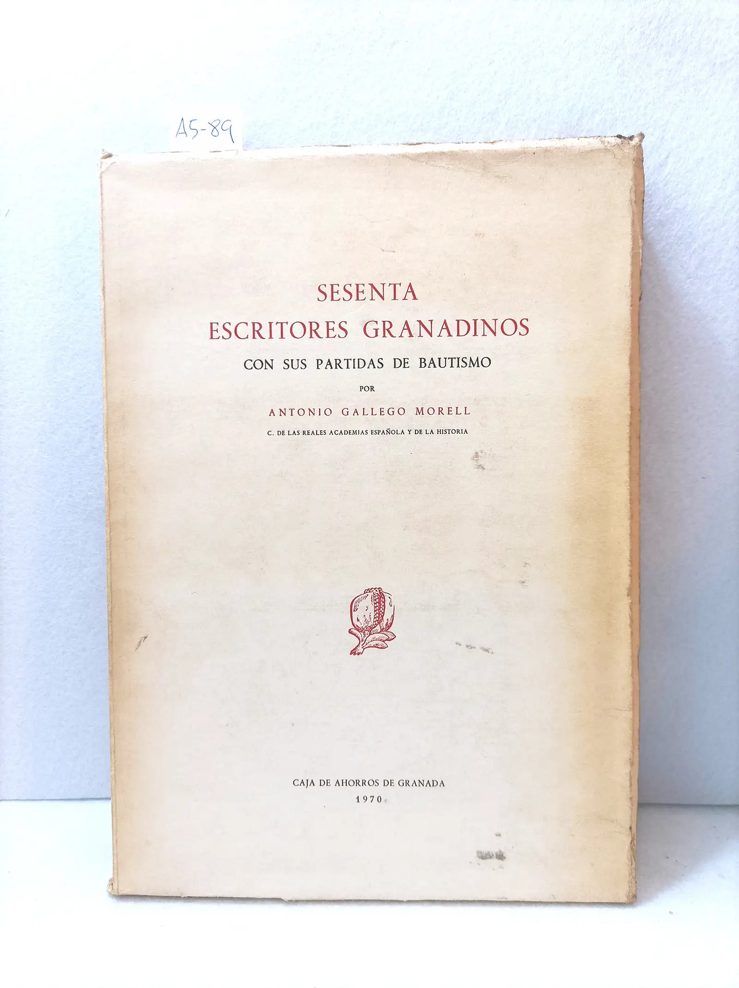 Sesenta escritores granadinos con sus partidas de bautismo.