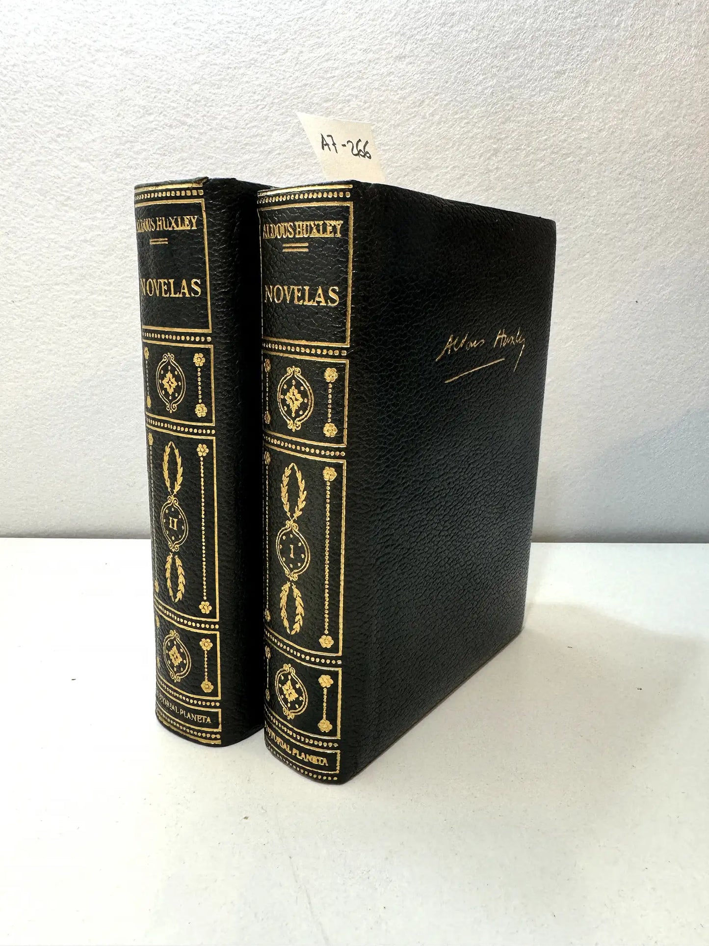 Novelas, tomos I y II (completo).