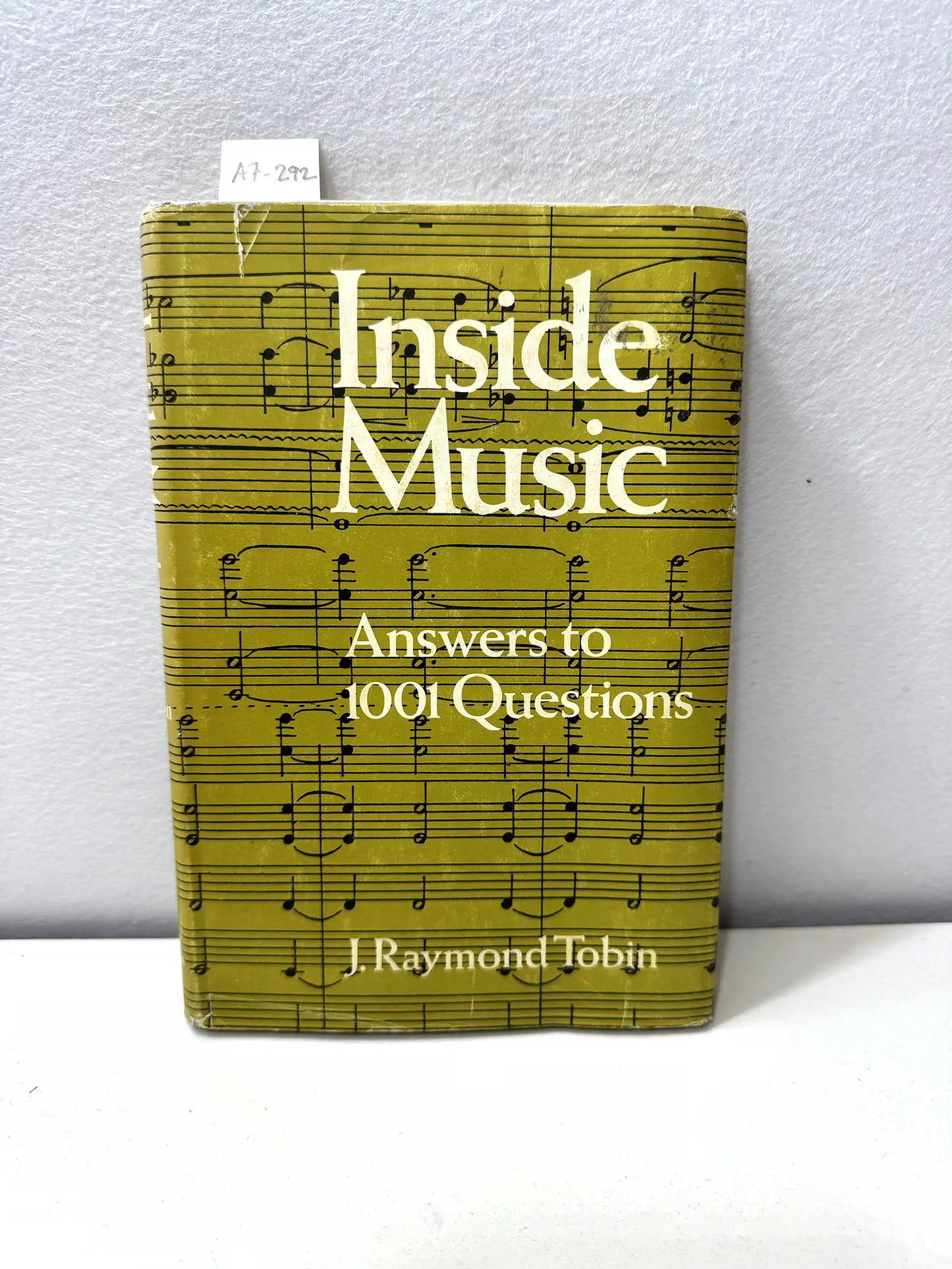 Inside Music. Answers to 1001 Questions.