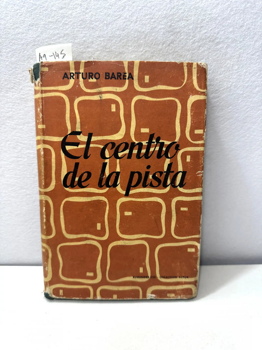 El centro de la pista.