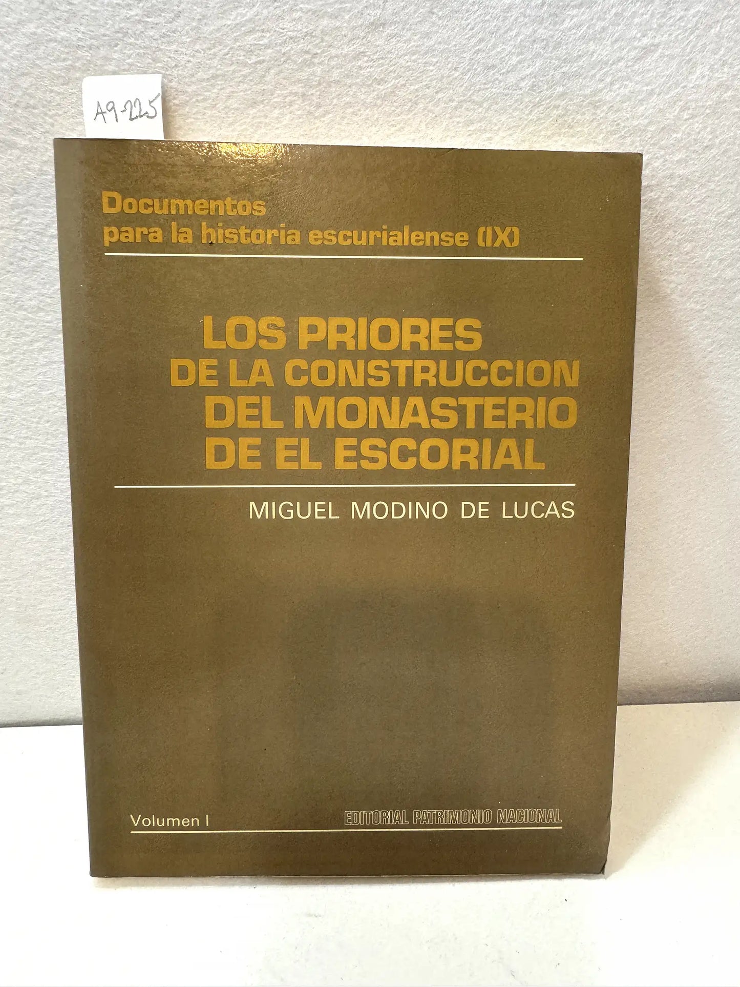 Los priores de la construcción del monasterio de El Escorial.