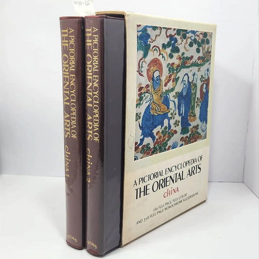 A Pictorial Encyclopedia of Oriental Arts. Dos volúmenes: China 1 / China 2.