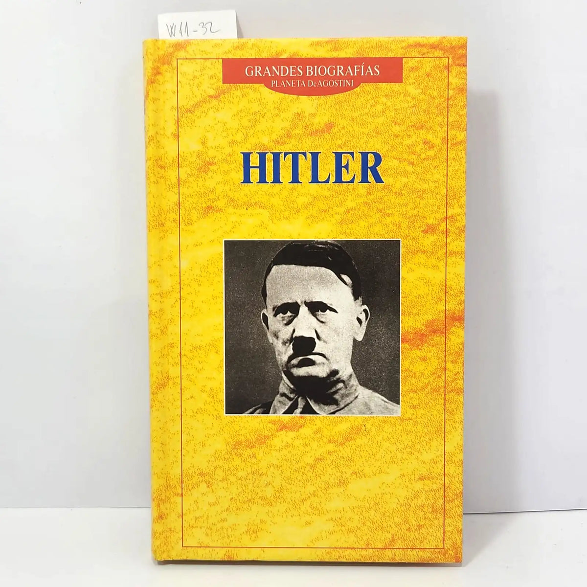 Hitler. — Autores varios.