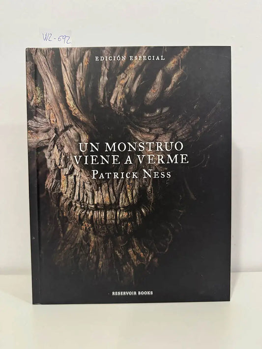 Un monstruo viene a verme. — NESS, Patrick